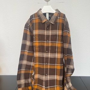 Vans men's classic fit  flannel button down shirt.  New without tags.